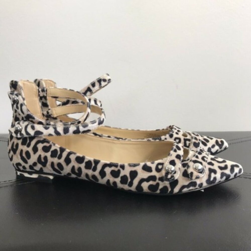 Marc Fisher Alie Flats in Brown Multi Fabric Size 6
